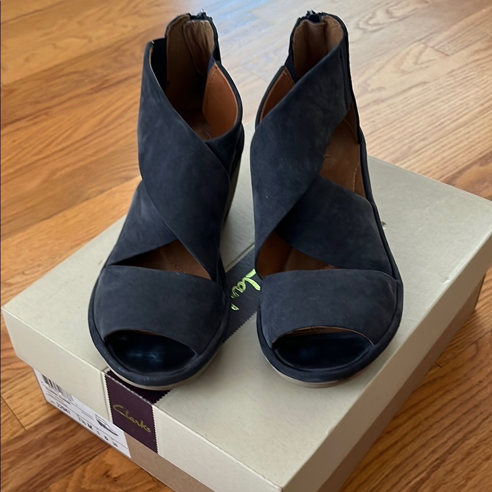 Clarks Women's Navy Peep Toe Sandals Clarene Glamor